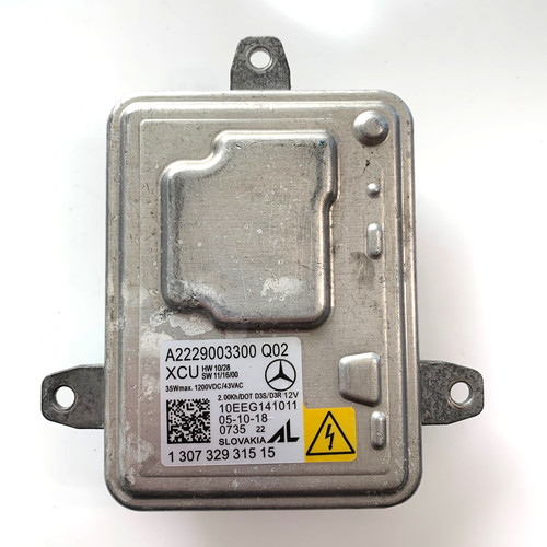 OEM Used Mercedes-Benz CLA GLA Xenon Headlight Ballast Control Module 2229003300