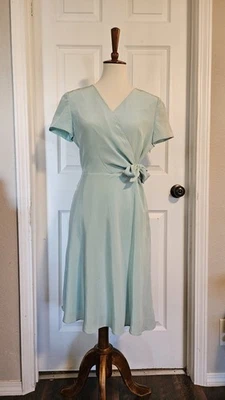 Chadwicks Vntg Mint Green 100% Silk Short Sleeve Faux Wrap Midi Dress Size 10P - Image 1 of 4