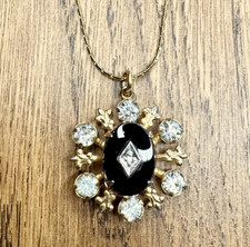 Vintage Gold Tone Black Cabochon Starburst Pendant Necklace 24” MCM Jewelry