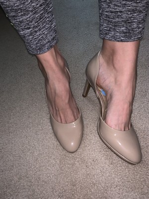 bandolino nude pumps