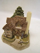 David Winter 1998 Guild " Mistletoe Cottage" COA  #D1028 England VGC 