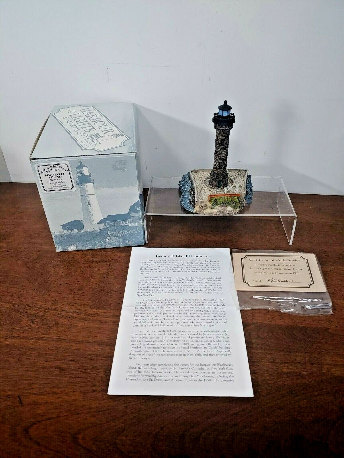 ROOSEVELT ISLAND SIGNED B. YOUNGER  HARBOUR LIGHTS W/BOX, COA -BEAUTIFUL SPECIAL