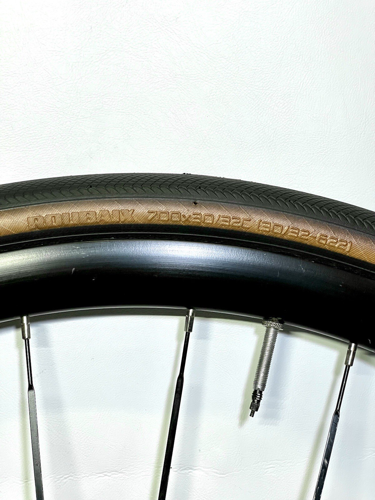 Vision Road Bike Rims, Specialized Tubeless Bike Tires and Disk Brakes 29&rdquo; 700cc