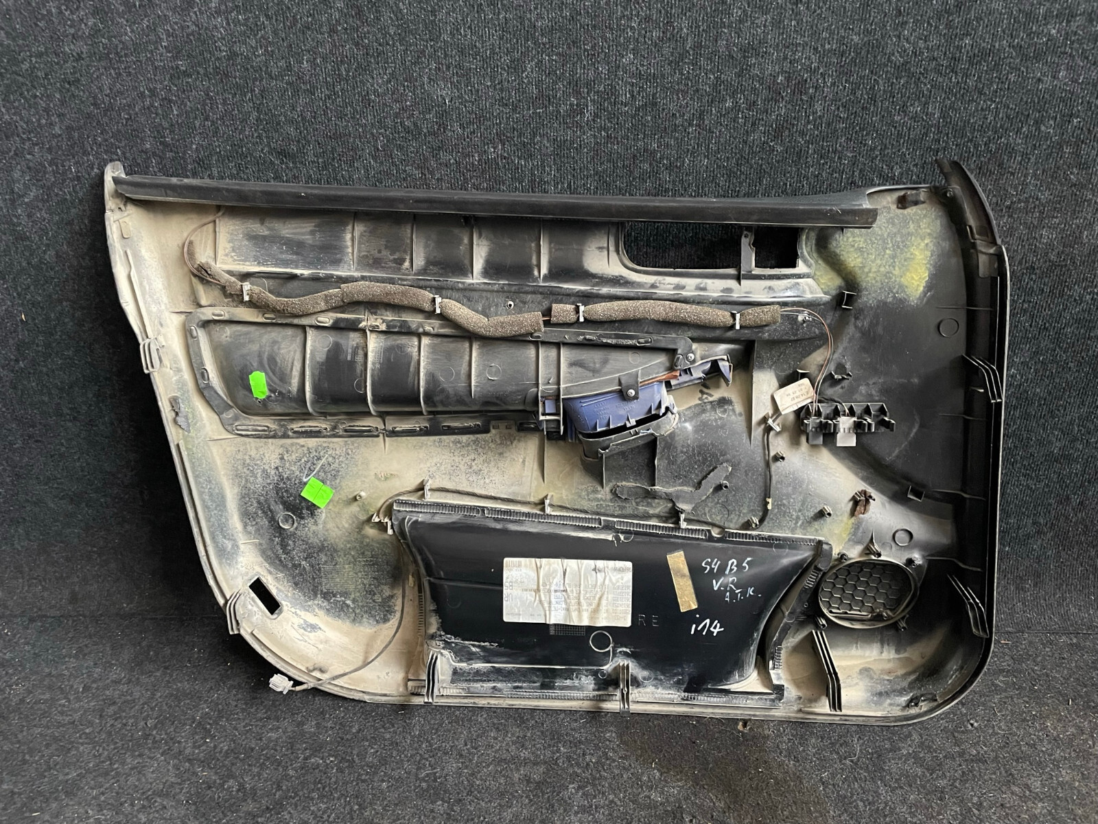 Türverkleidung vorne rechts Audi A4 S4 B5 Alcantara blau 