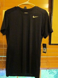 tight fit black t shirt