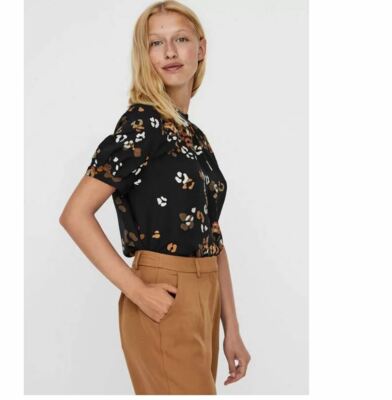 Vero Moda Womens Floral Print Short Sleeve Top Size M or Approx UK 12  BNWT UK