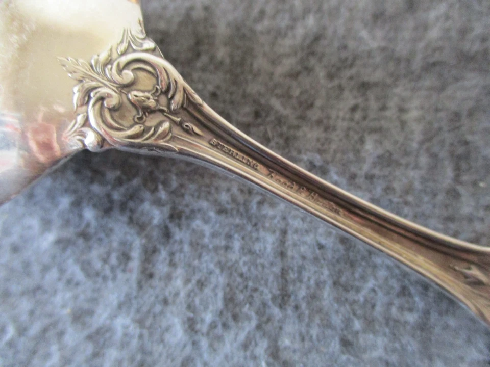 CUCHILLO DE MANTEQUILLA/CUCHARA DE AZÚCAR PLATA ESTERLINA REED & BARTON BORGOÑA 3 piezas - 171 g Foto 4 de 4