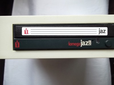 Iomega Laufwerk & Zip ( Apple Mac / PC) & Molex Kabel