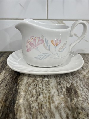 Corelle Coordinates Stoneware Pink Trio Handled Gravy Boat With Dish