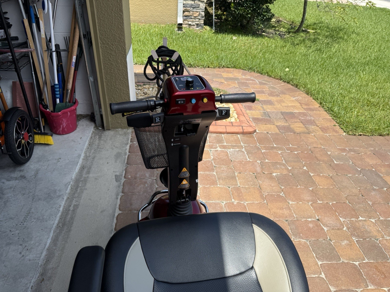 Merit pioneer 9, 3 wheeler Red Excellent Condition.