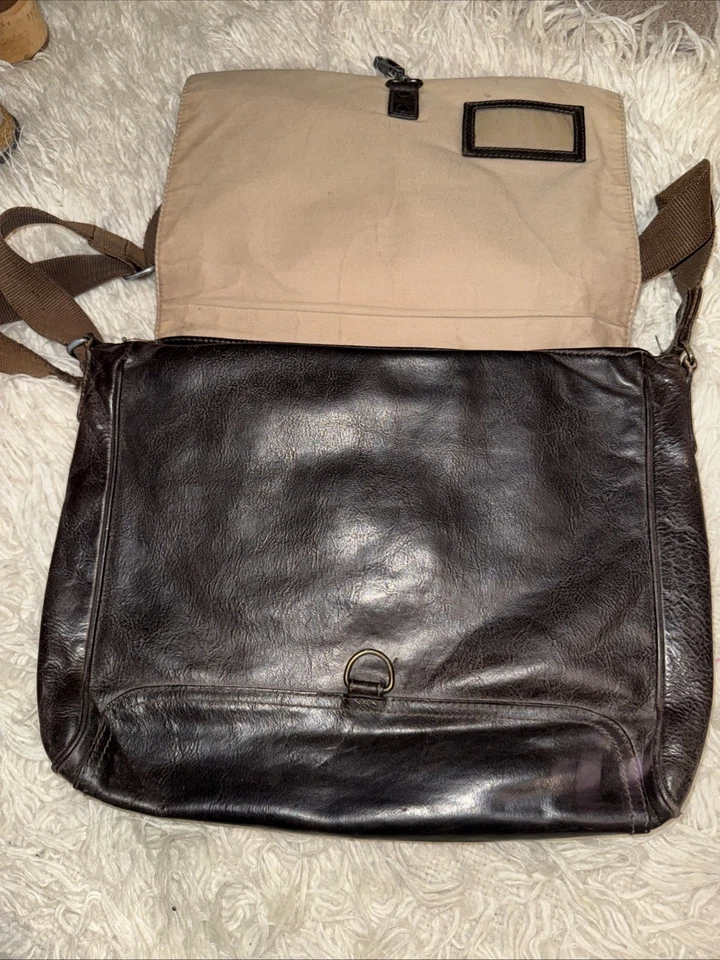 Bolso Mensajero Banana Republic Vintage Cuero Foto 4 de 4