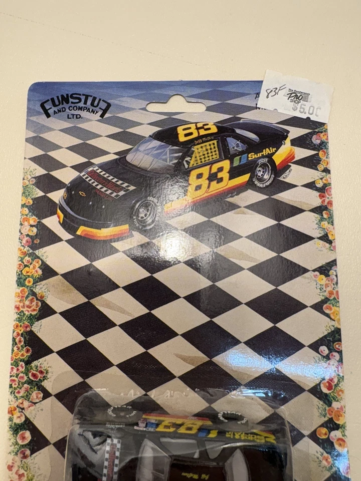 NASCAR Collector's World Magazine 1/64 Oldsmobile Funstaf #83 Jeff McClure Foto 2 de 4