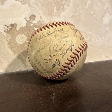Cincinnati Reds Team Signed Ball 28 signatures-excellent condition. Late 1950’s