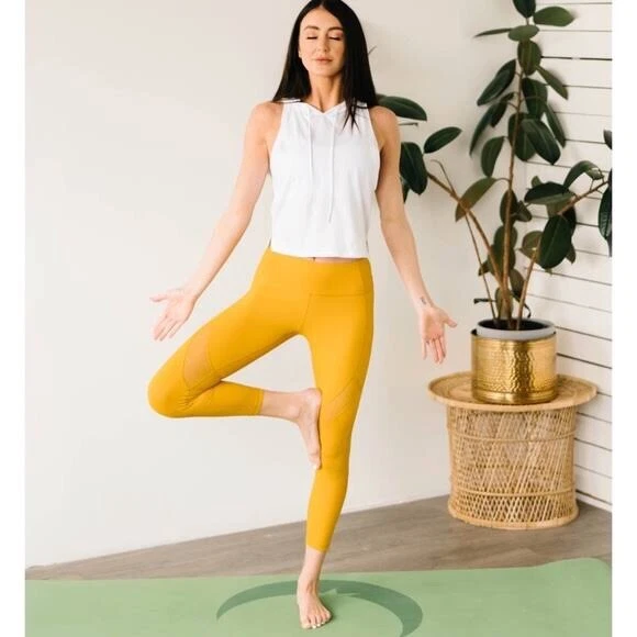 "Leggings Zyia Active Faith Mesh Alive tiro medio 7/8 24"" amarillo caléndula talla 4" Foto 3 de 4