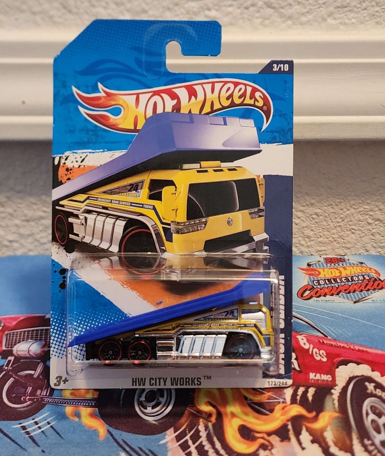 2011 Hot Wheels HW City Works 3/10 Back Slider 173/244 Yellow 
