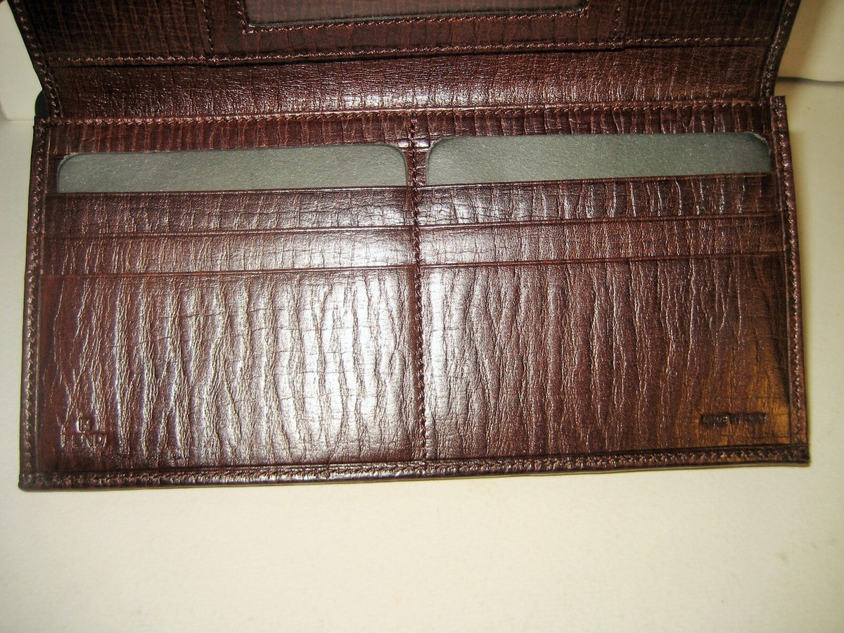 NEW FENDI Brown FF Large Logo Leather Continental Credit NEW FENDI Brown FF Large Logo Leather Continental Credit