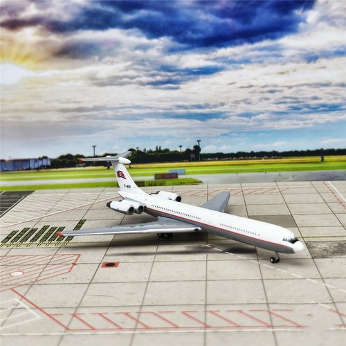 1:400 JC Wings Air Koryo Ilyushin IL-62M Passenger Airplane Diecast Model - Picture 5 of 5
