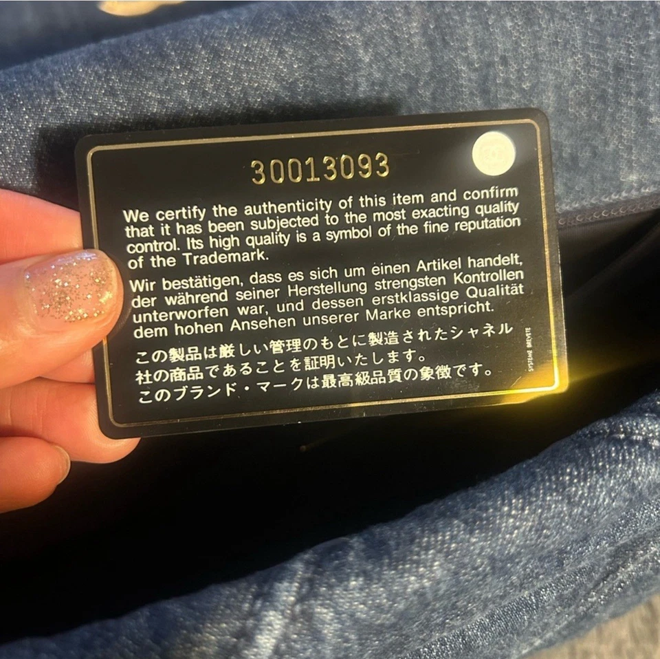 Bolsa de ombro Chanel denim azul acolchoada CC bloqueio de giro tiracolo autêntica - Imagem 3 de 4