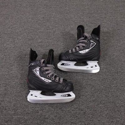 CCM 01 Ice Skates Junior 10 Black Recreational Kids Lace Up Hockey Youth