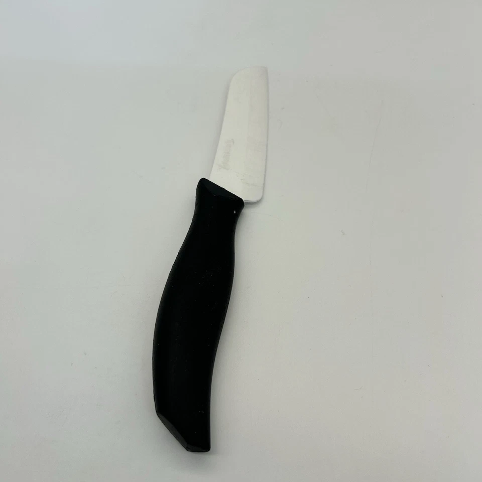 Yoshi Blade Kitchen Santoku knife world's best ceramic knife 5"blade lightweight - Image 4 of 4