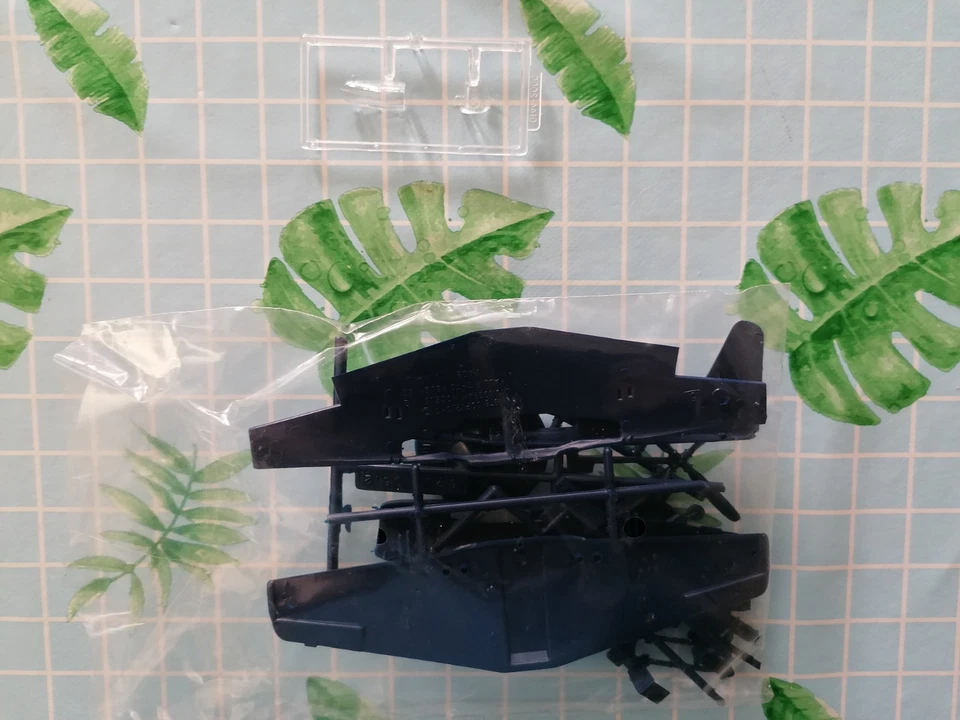 REVELL 1/72 F8F-1 BEARCAT ITEM N° 04680 - Immagine 4 di 4