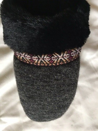 Women's NIB Isotoner Signature Memory Foam Mallory Hoodback Sleppers - Bild 4 von 9