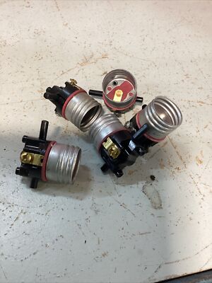 5 Leviton Push-thru On/Off Interior Lamp Socket #0477080M