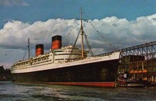 Cunard Line QUEEN ELIZABETH seen in New York