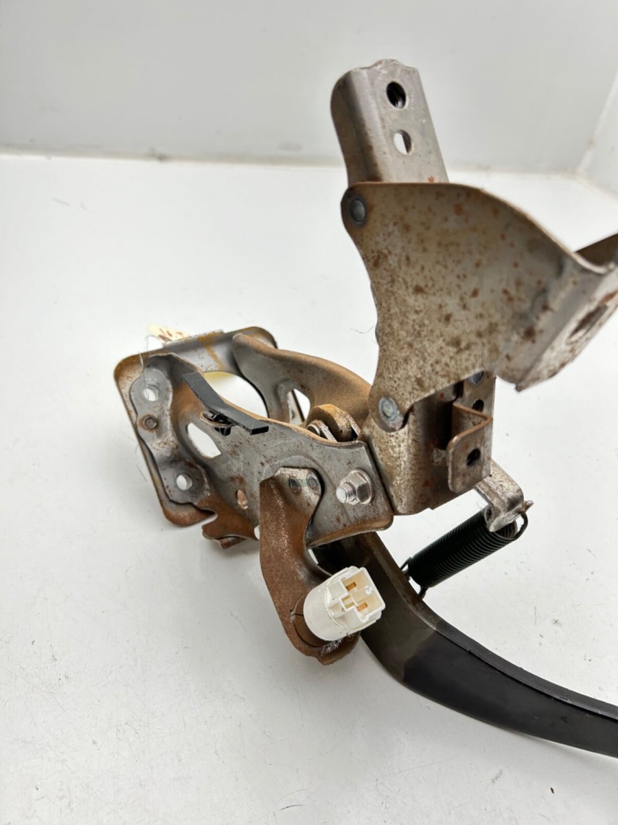 テル　POLA OEM Nissan Frontier / Xterra / Pathfinder Cylinder Head to