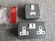 MK Switched Metal Clad Double Plug Socket & Switched Fuse Spur Metal Back Box