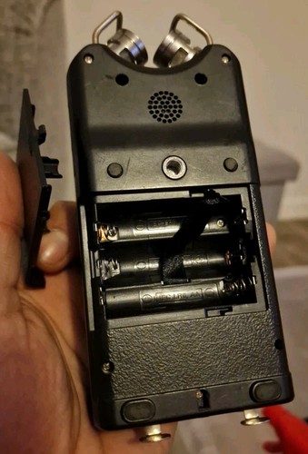 Tascam DR‑40 (Used but Gloriously Functional - Picture 10 of 10