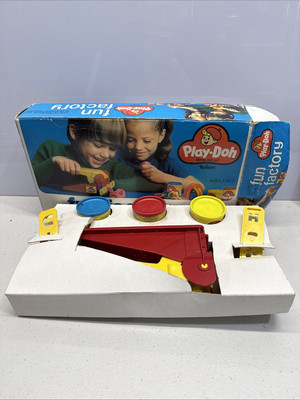 Vintage 1974 Play-Doh Fun Factory Kenner Original Box 100% Complete Broken