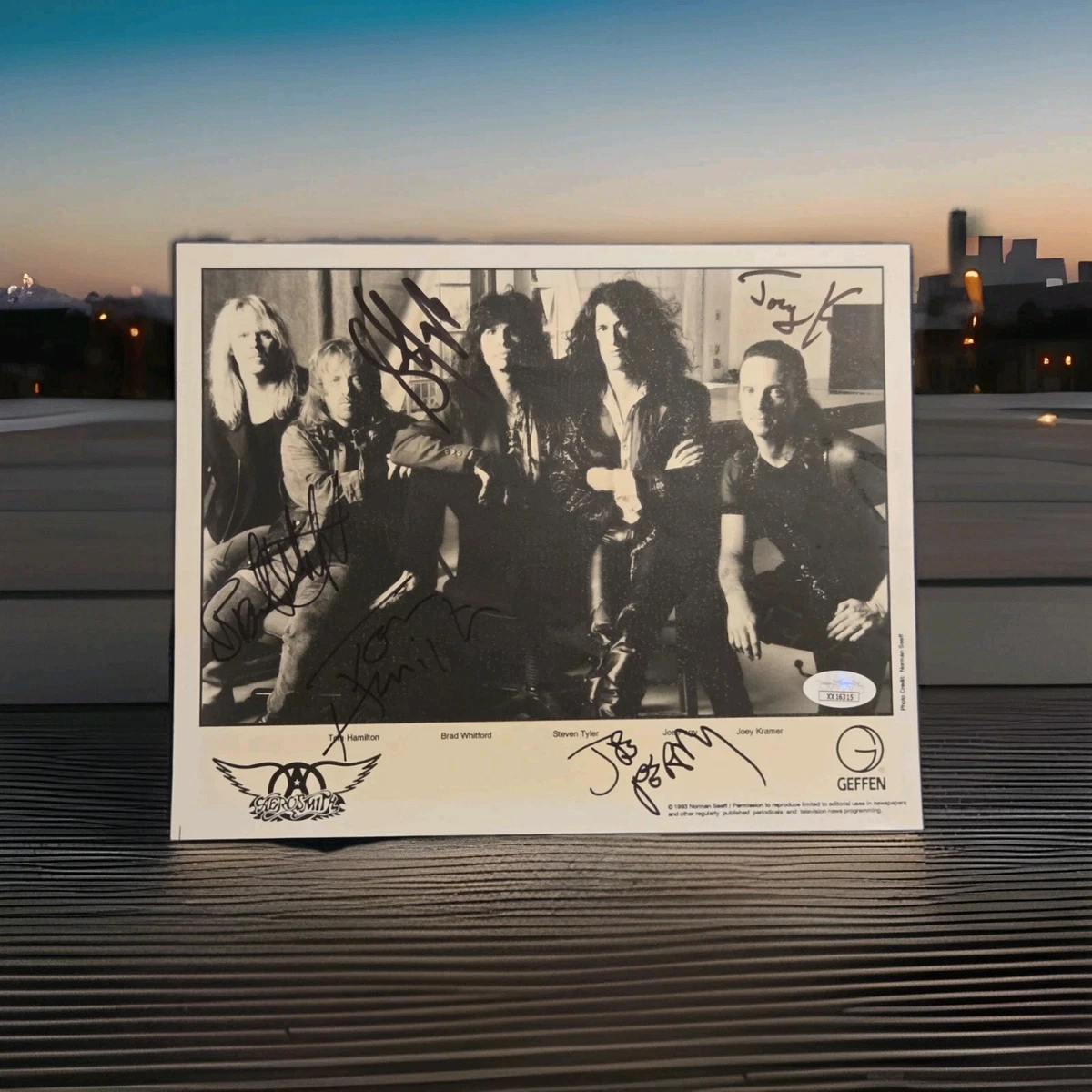 Preços baixos em Aerosmith assinado em Fotos de Rock e Pop