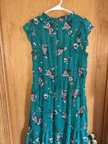 Maurice’s Green Floral Midi Dress, Short Flutter Sleeves, Clasp Close, Size M - Picture 2 of 3