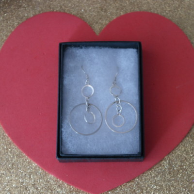 Schöne Silber Ohrringe mit 3 Schlaufen 3 gr.4 cm.lang + Haken in eleganter Geschenkbox