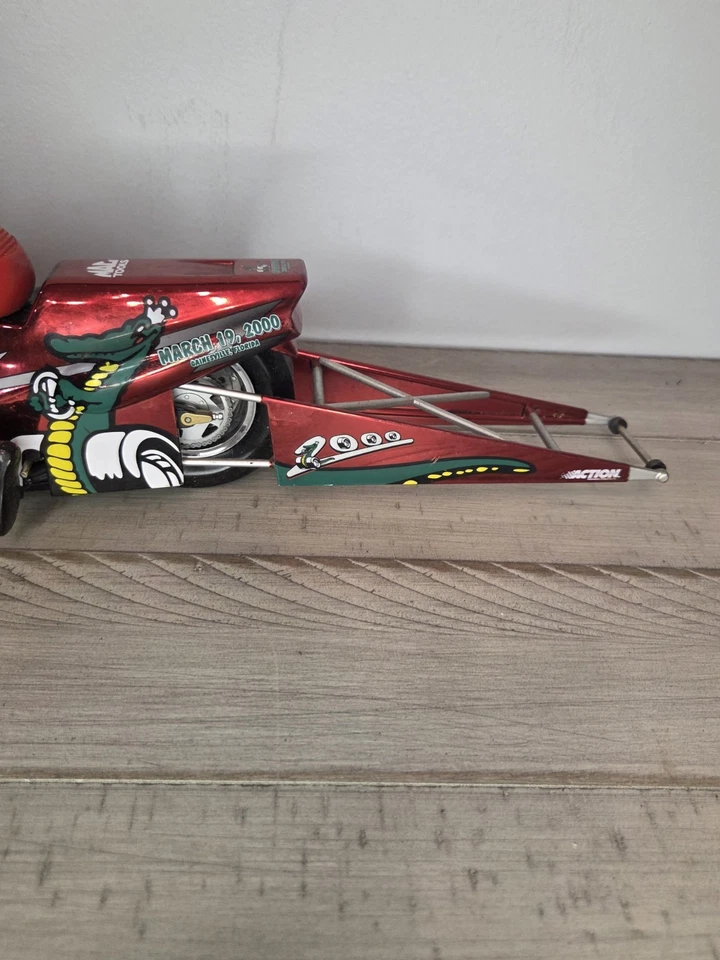 Action 1:9 Die Cast 2000 MAC Tools NHRA US Nationals Pro Stock Drag Bike  - Image 3 of 4