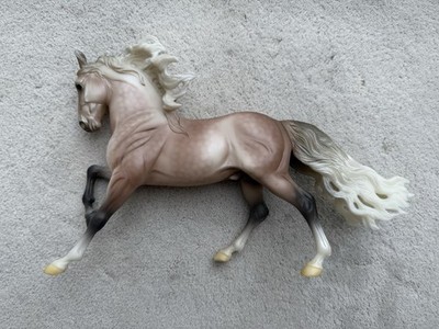Breyer BreyerFest Horse #711343 Hero s Welcome Rose Grey Andalusian Stallion EXC
