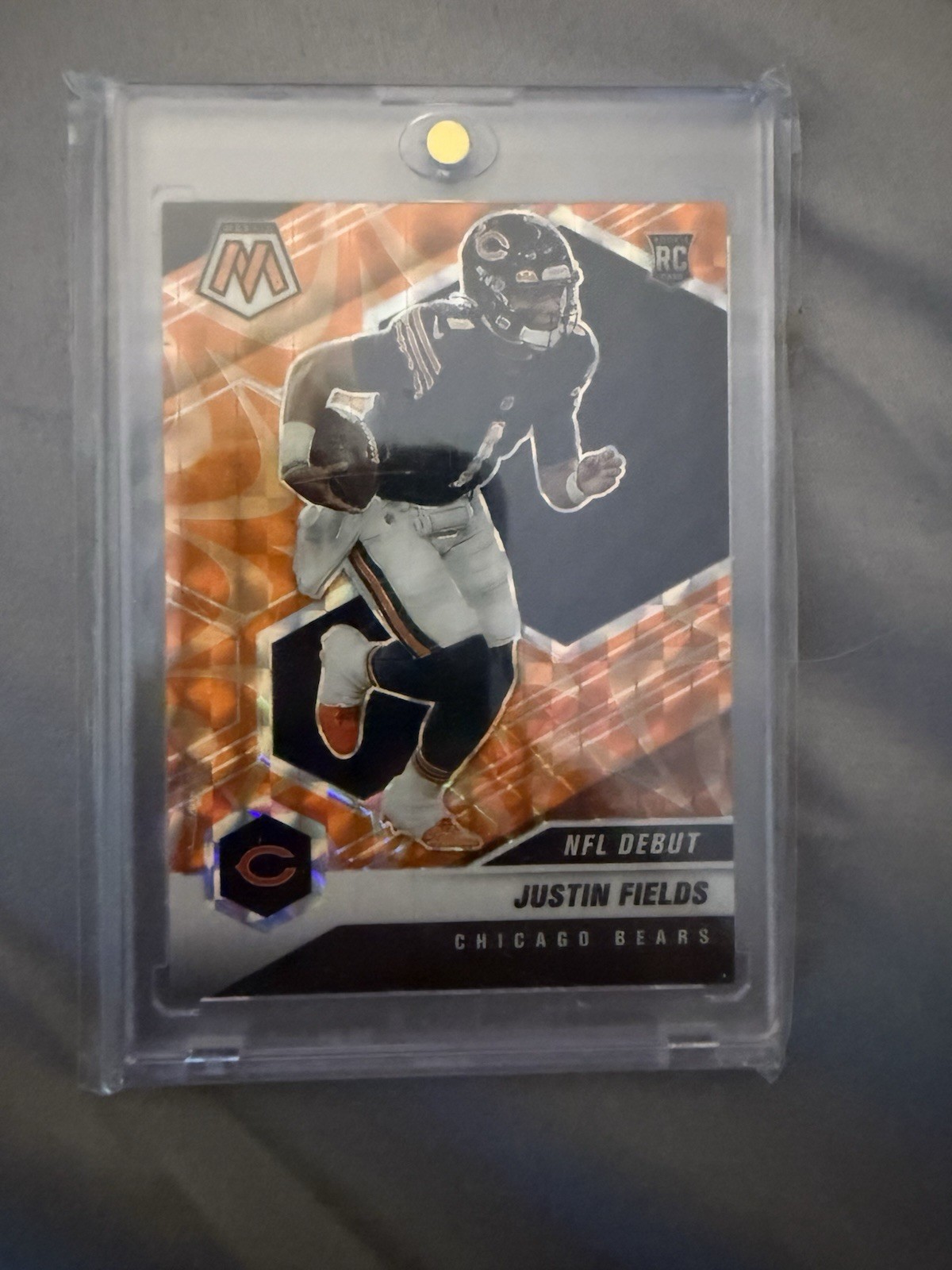 2021 Panini Mosaic - NFL Debut Justin Fields #242 Mosaic Reactive Orange Prizm