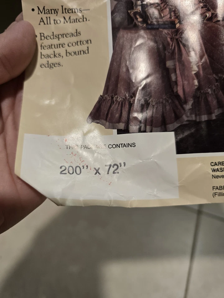 Cortinas Country con Volantes Nuevas en Paquete.  Color rosa con pequeñas flores pálidas Foto 3 de 4