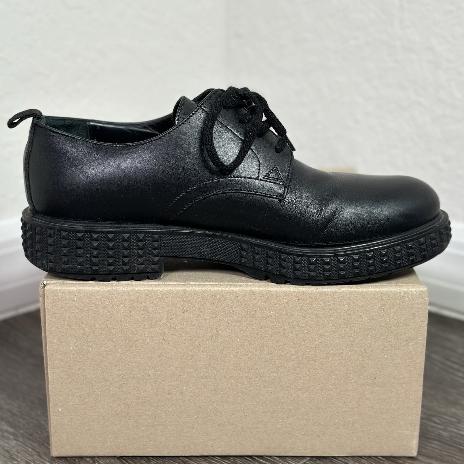 SAOLA Taglia 42 US9 Valentino Garavani Uomo Rockstud Platform Punky ch Chunky Derby