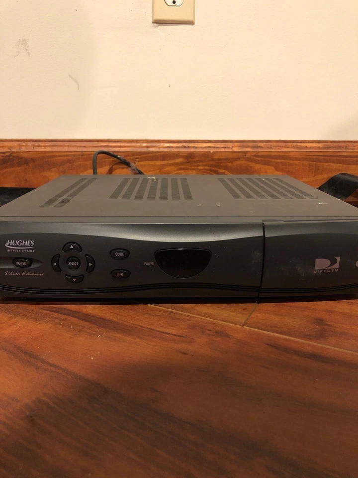 Hughes Network System DIRECTV HIRD-D1 Receiver Silver Edition - Image 3 of 4