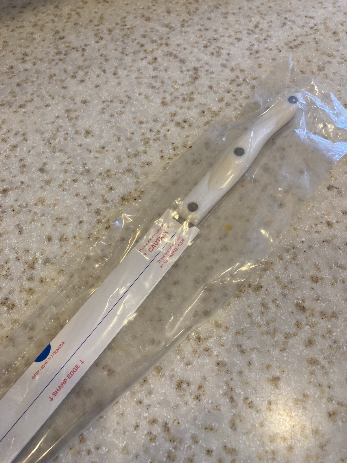 NEW CUTCO Salmon Knife 1762 Sealed Package Classic White Pearl Handle