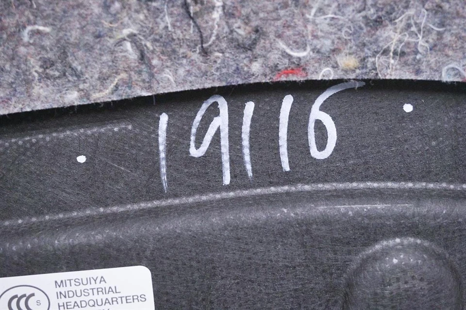 Bandeja de carga Lexus Is200t 2016-2017 64717-53120-C0 Foto 4 de 4