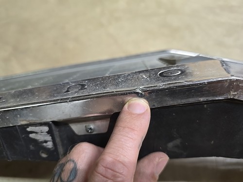 1973-1976 Plymouth Duster Grille Valiant Scamp Grill 1974 1975 **broken tab** - Picture 17 of 24