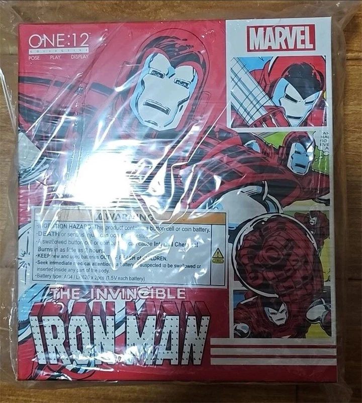 Figura de acción Mezco Toys Iron Man Silver Centurion Edition 1/12th nueva en stock Foto 3 de 4