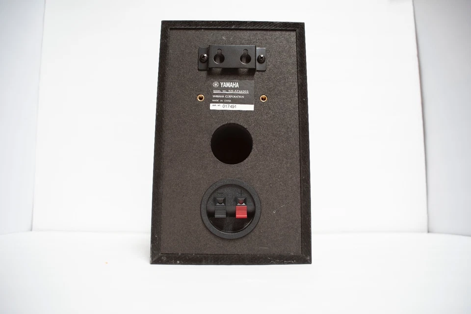 Динамик объемного звука Yamaha модель NS-AP4400S книжная полка протестирован (одинарный) - Изображение 4 из 4