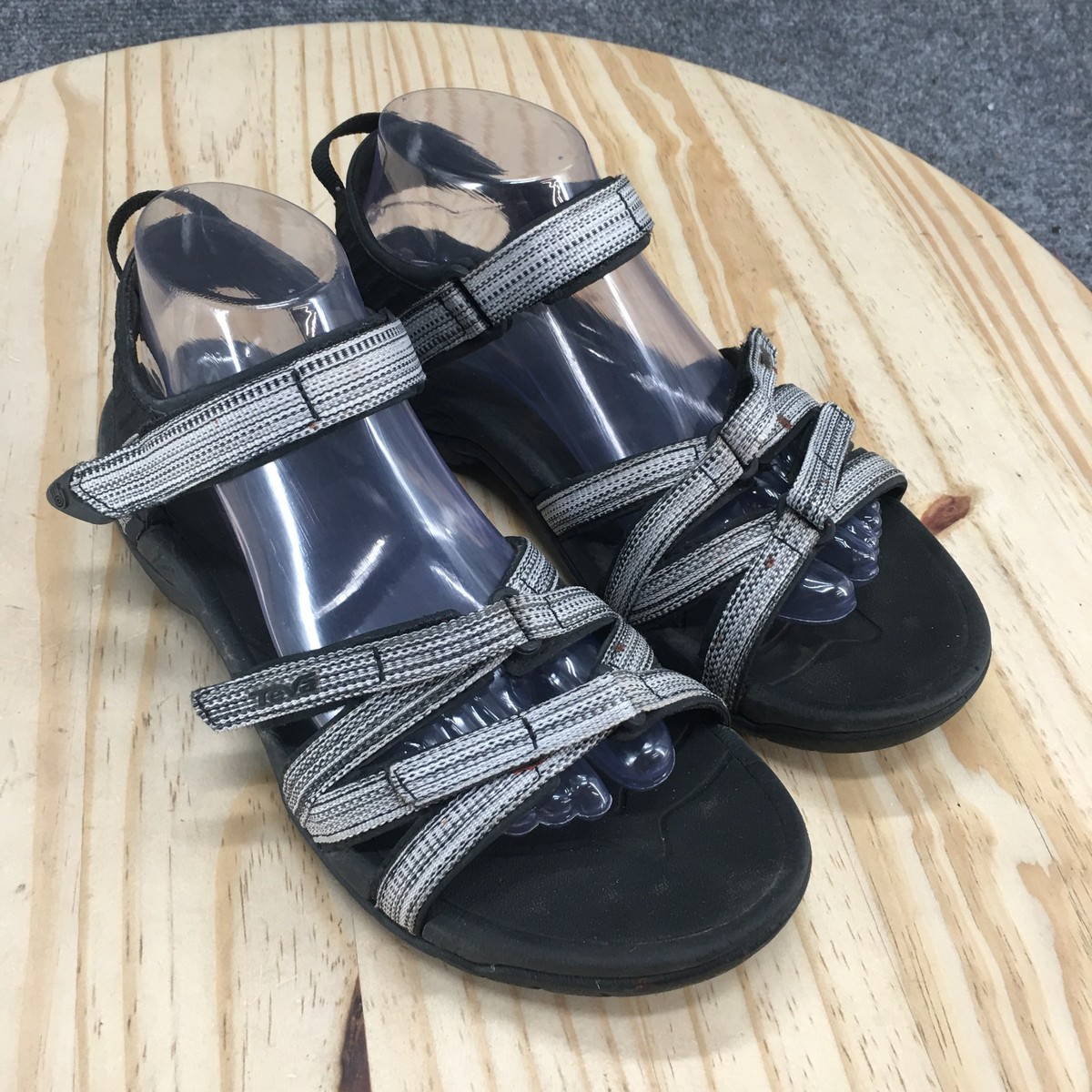 Teva Sandals Womens 9 Strappy Gray Black Adjustable Outdoor 