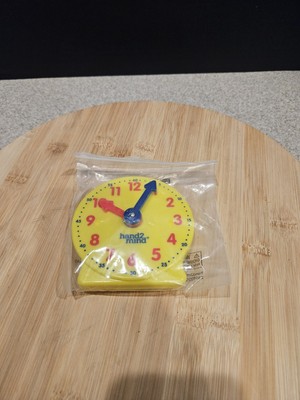 ETA Learning Resources 4'' Geared Mini Clock Teaching Aid Homeschool Hand2Mind