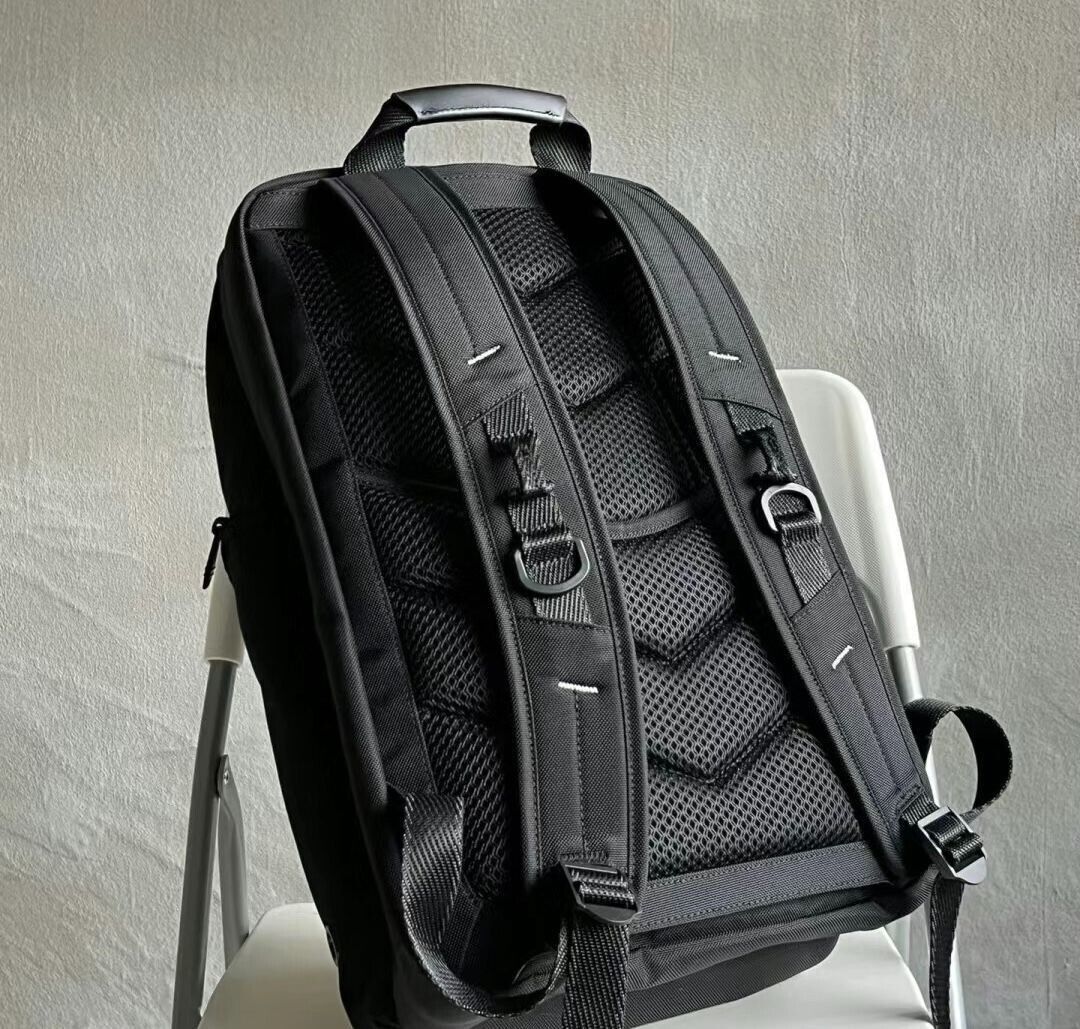 TUMI ALPHA BRAVO Esports Pro 17” Backpack 2325006D Black TUMI ALPHA BRAVO Esports Pro 17” Backpack 2325006D Black