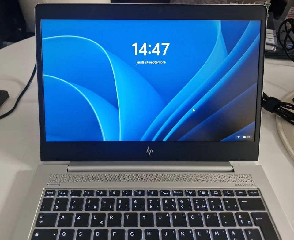 HP EliteBook 830 G5 · i7-8650U · 16GB · 256GB, photo 3 sur 5